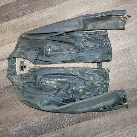 Women's size large Wilson's leather jacket distressed - Picture 1 of 3